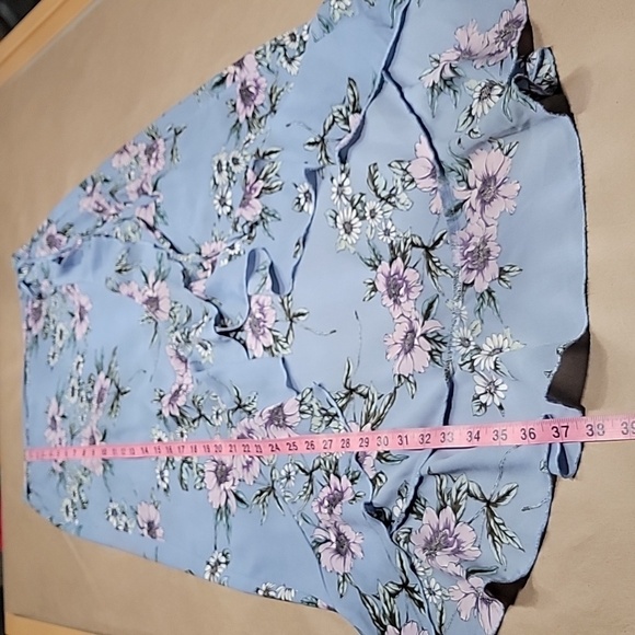Charlotte Russe Size M Wedgewood Blue with Floral Pattern Wrap Skirt Gently Used - Picture 6 of 8